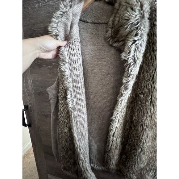 Womens Vest Cream Ivory Cable Knit Faux Fur Large Reversible NY&C Vintage - Picture 9 of 10
